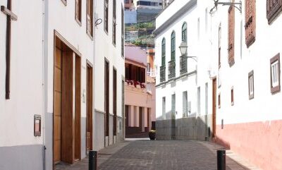 Calle Estrecha