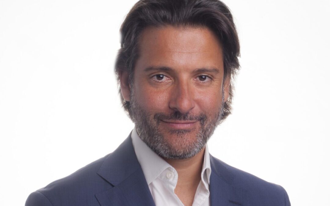 El Presidente del Parlamento, Gustavo Matos, acepta participar en el Comité de Honor del Centenario