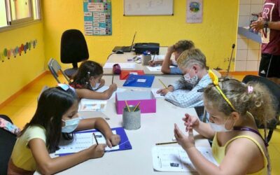 Medio centenar de escolares de Primaria disfrutan de clases gratuitas de apoyo