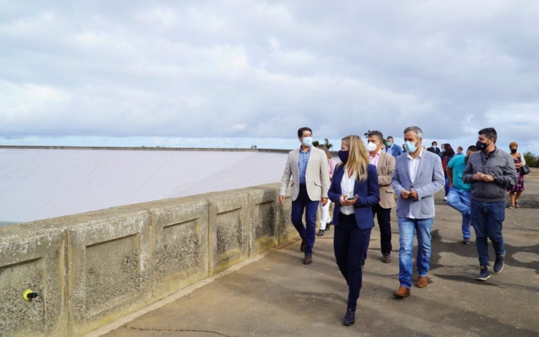La balsa de Llanos de Mesa dota de agua a más 420 agricultores del municipio