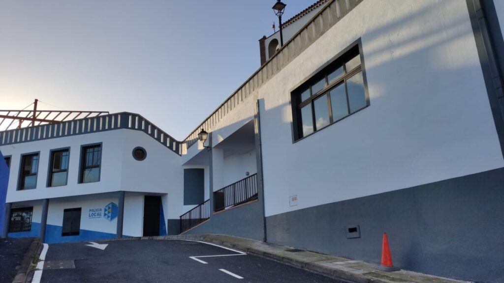 Fachada-renovada-de-ambos-edificios Fachada-renovada-de-ambos-edificios