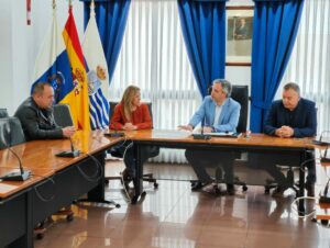 El-Alcalde-y-los-Teniente-de-Alcalde-junto-a-la-Diputada-3
