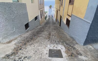 Repavimentación en piedra de la calle La Marina y La Escalinata