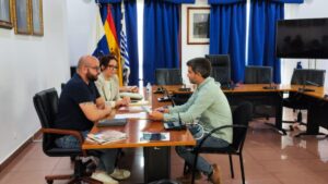 El Concejal reunido con la empresa encargada de la edición El Concejal reunido con la empresa encargada de la edición