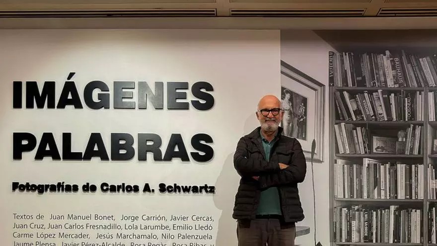 La Alhóndiga abre abril con la exposición “Imágenes Palabras” de Carlos Schwartz como antesala del Mes del Libro