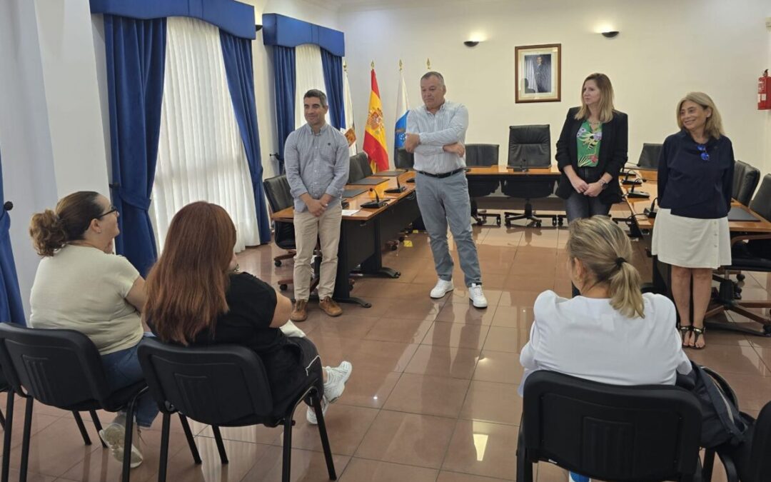 Cuatro nuevas trabajadoras para reforzar la limpieza de las instalaciones municipales